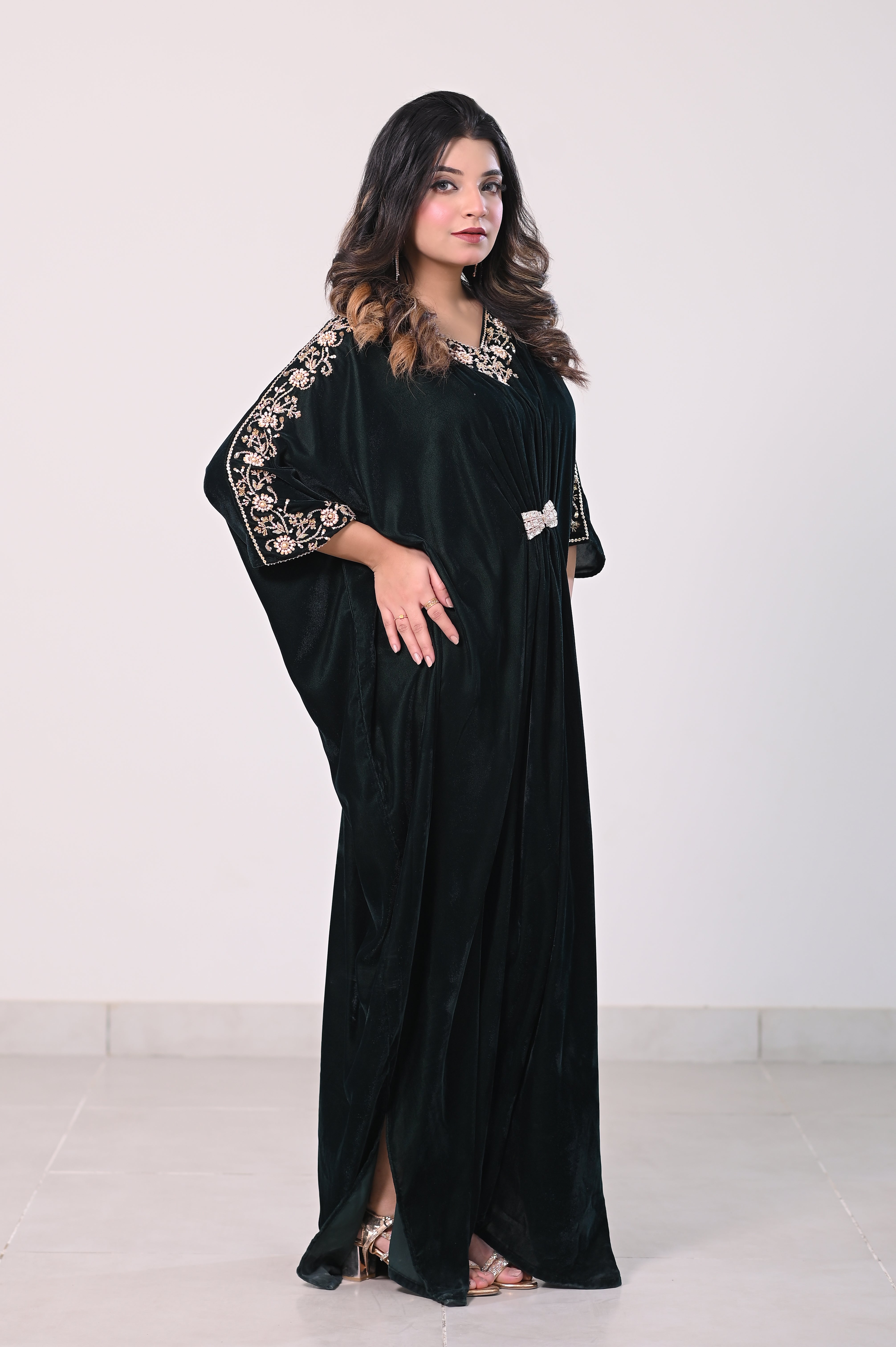 The Aure Embroidered Kaftan "Mehr-e-Green