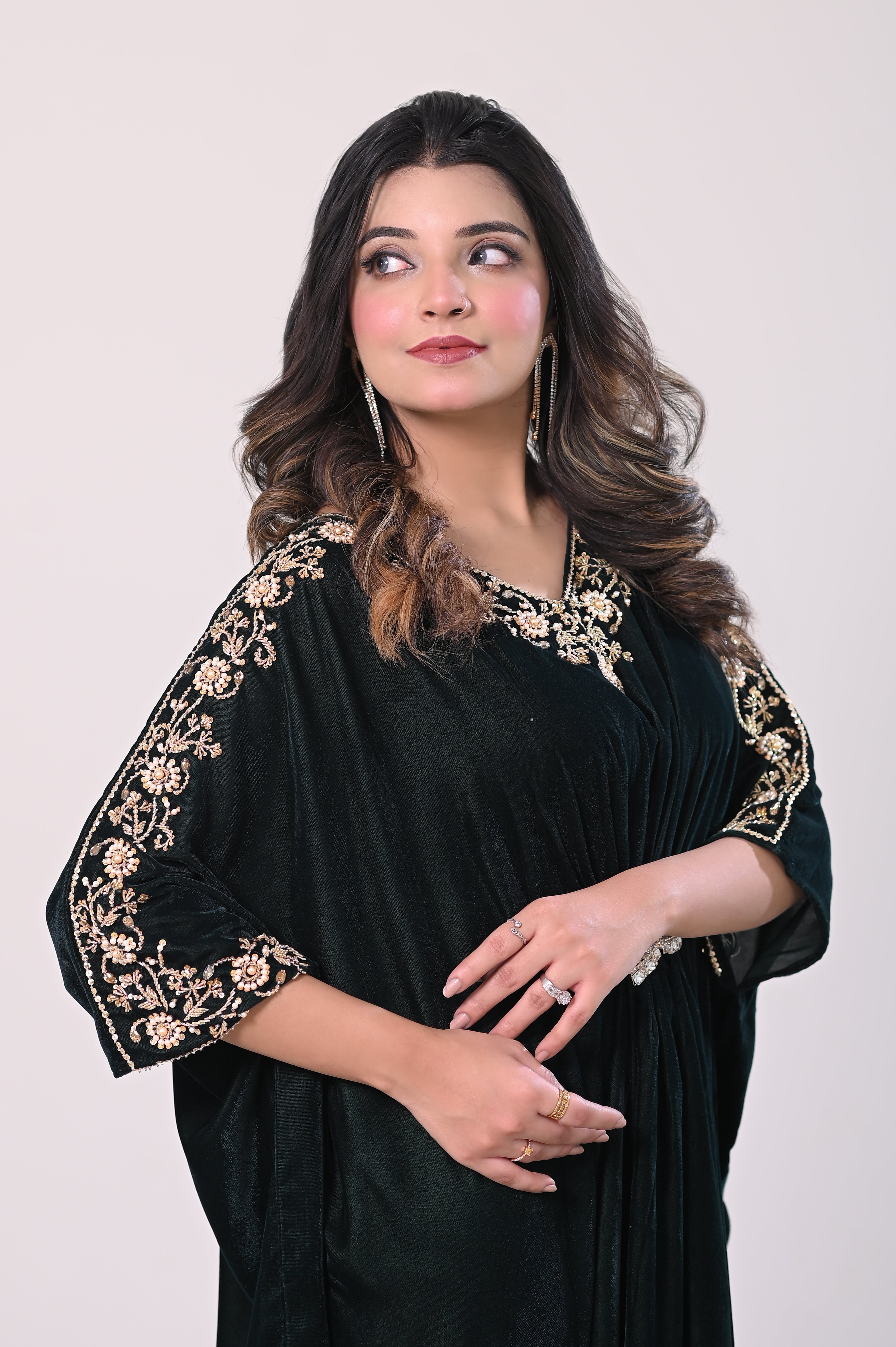 The Aure Embroidered Kaftan "Mehr-e-Green