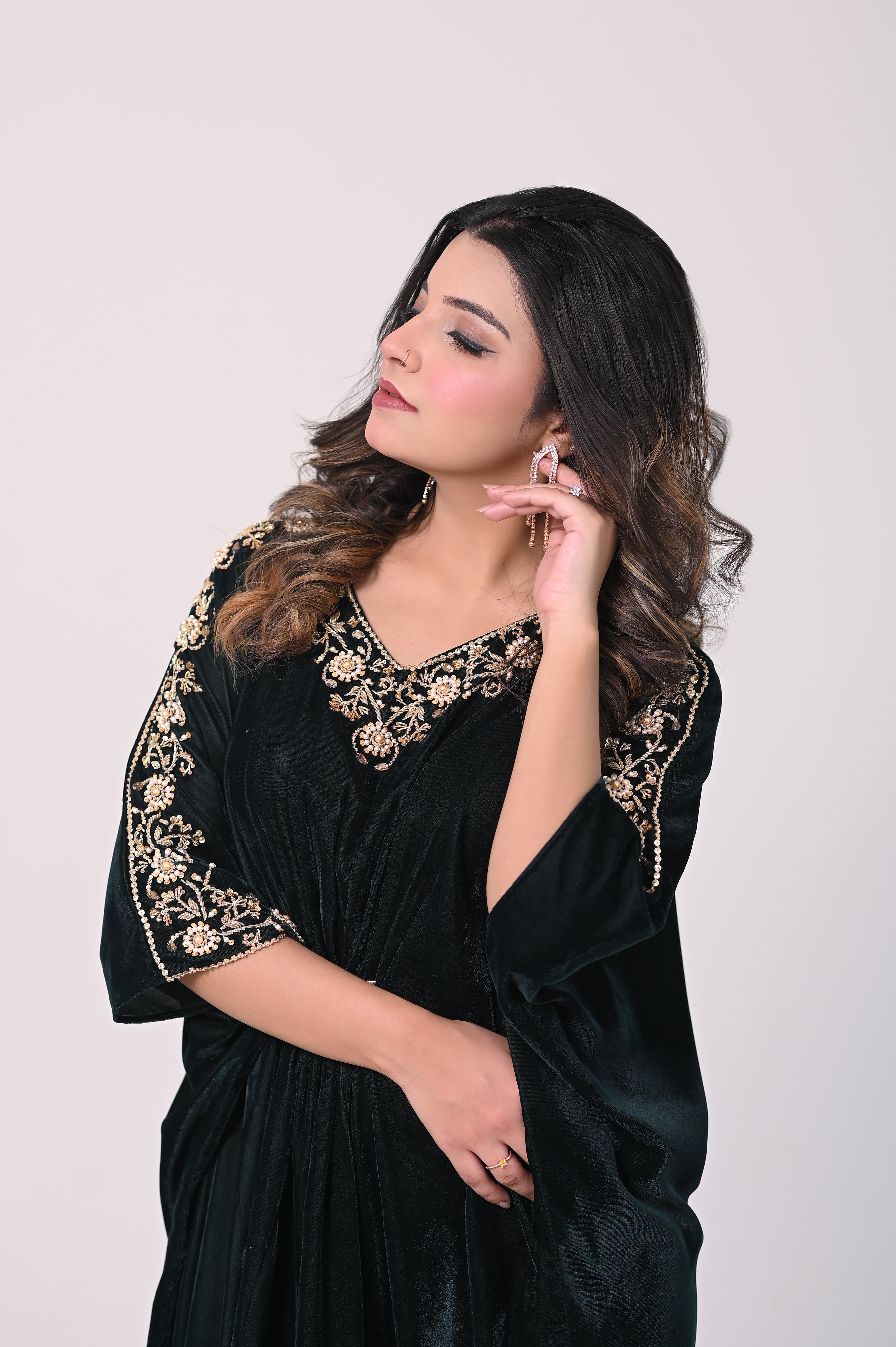 The Aure Embroidered Kaftan "Mehr-e-Green