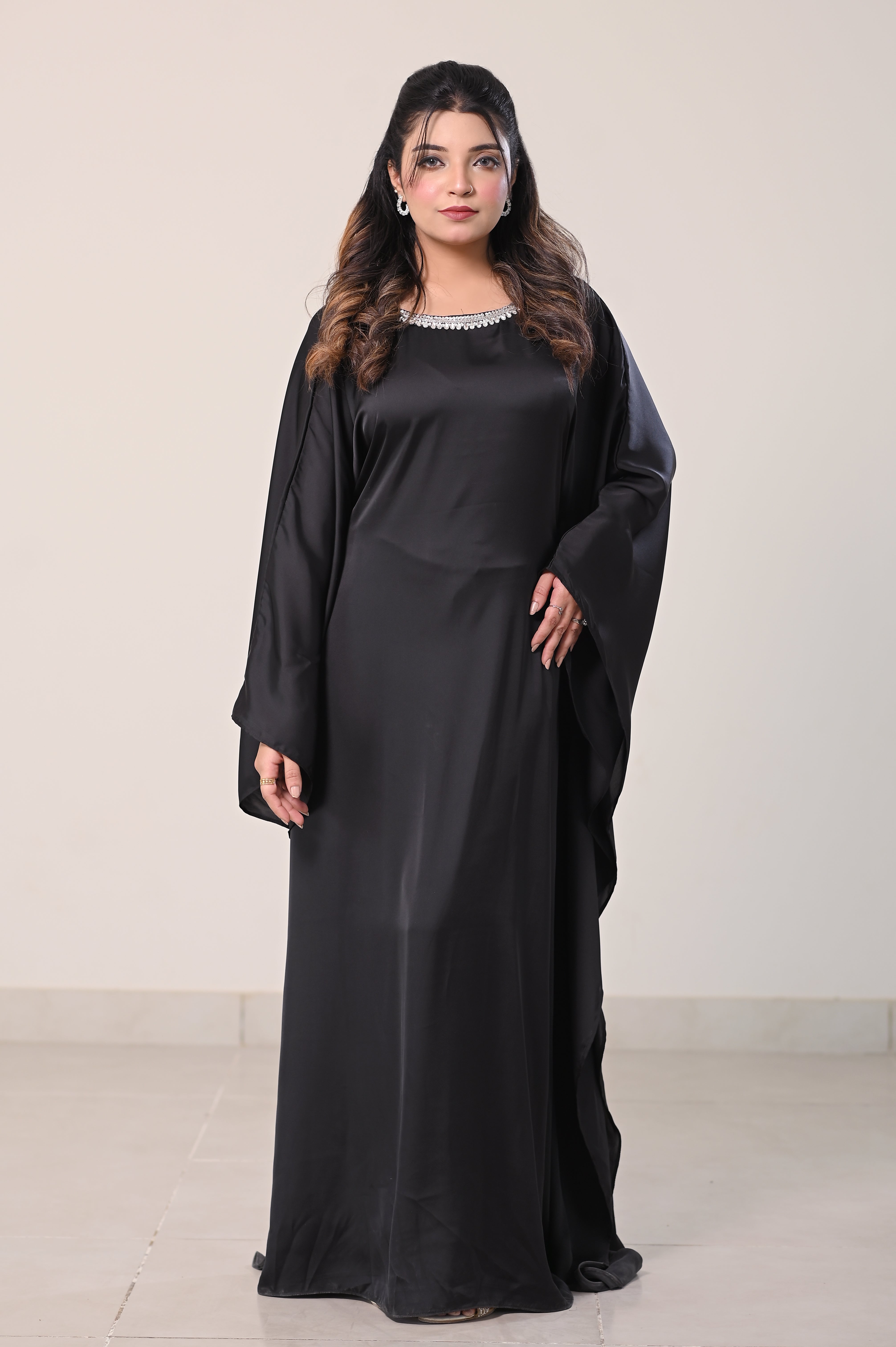 Istanbul Classic Cape-Sleeve Kaftan – Classic Black