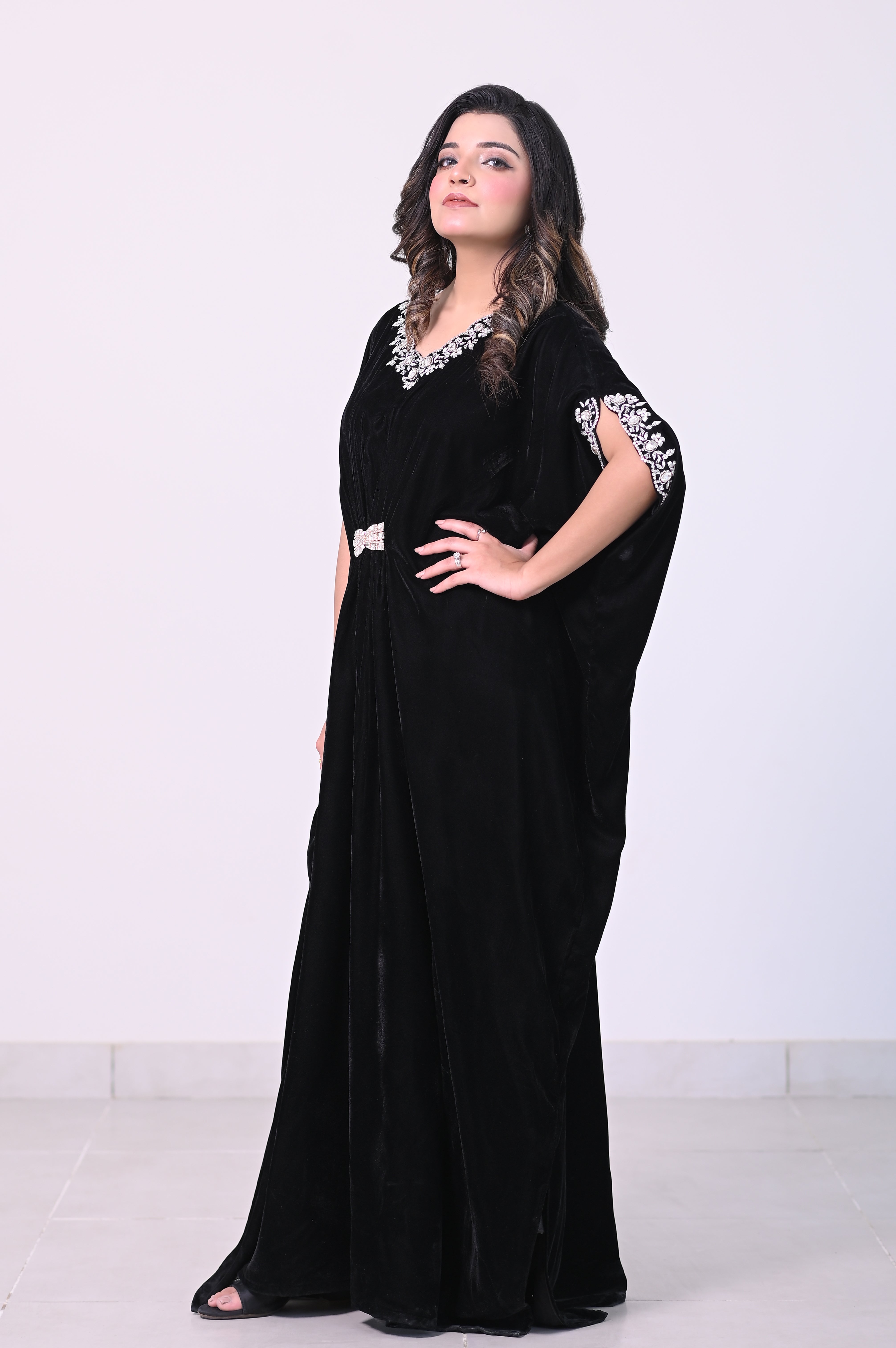 L’Artisan Embroidered Kaftan with Cutwork Neck