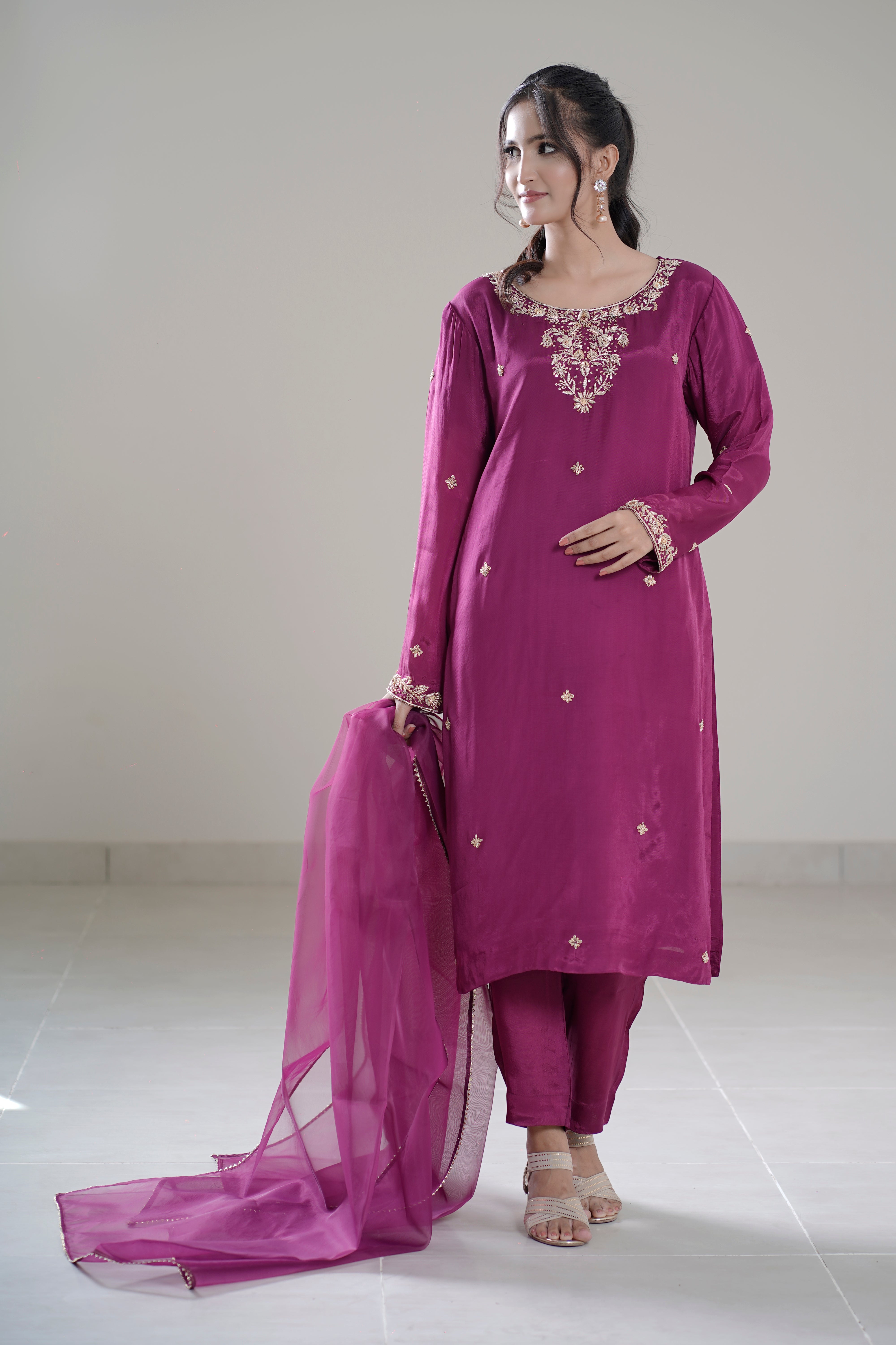 The Luxury Gilded Embroidery in  ب Design