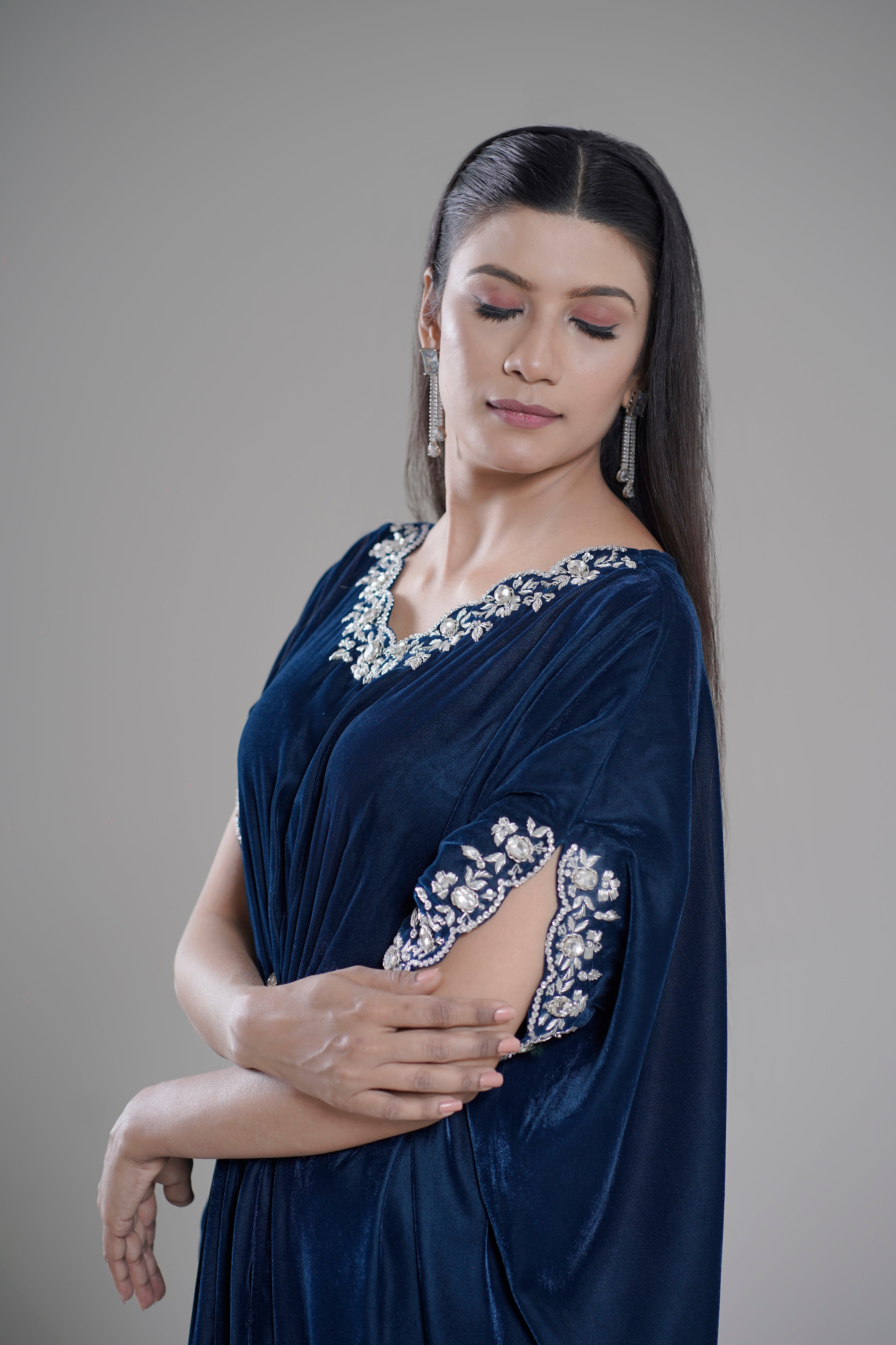 L’Artisan Embroidered Kaftan with Cutwork Neck