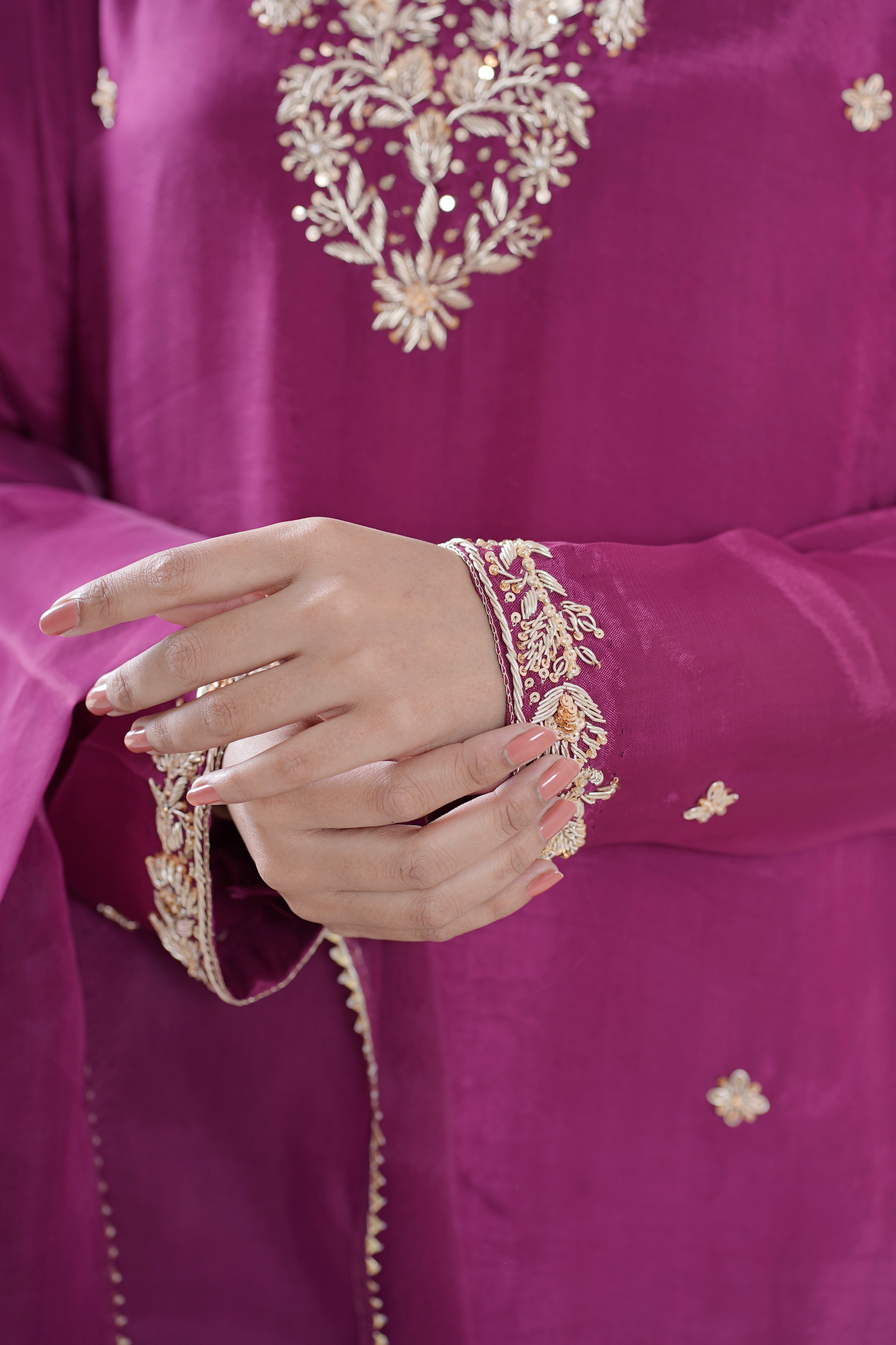 The Luxury Gilded Embroidery in  ب Design