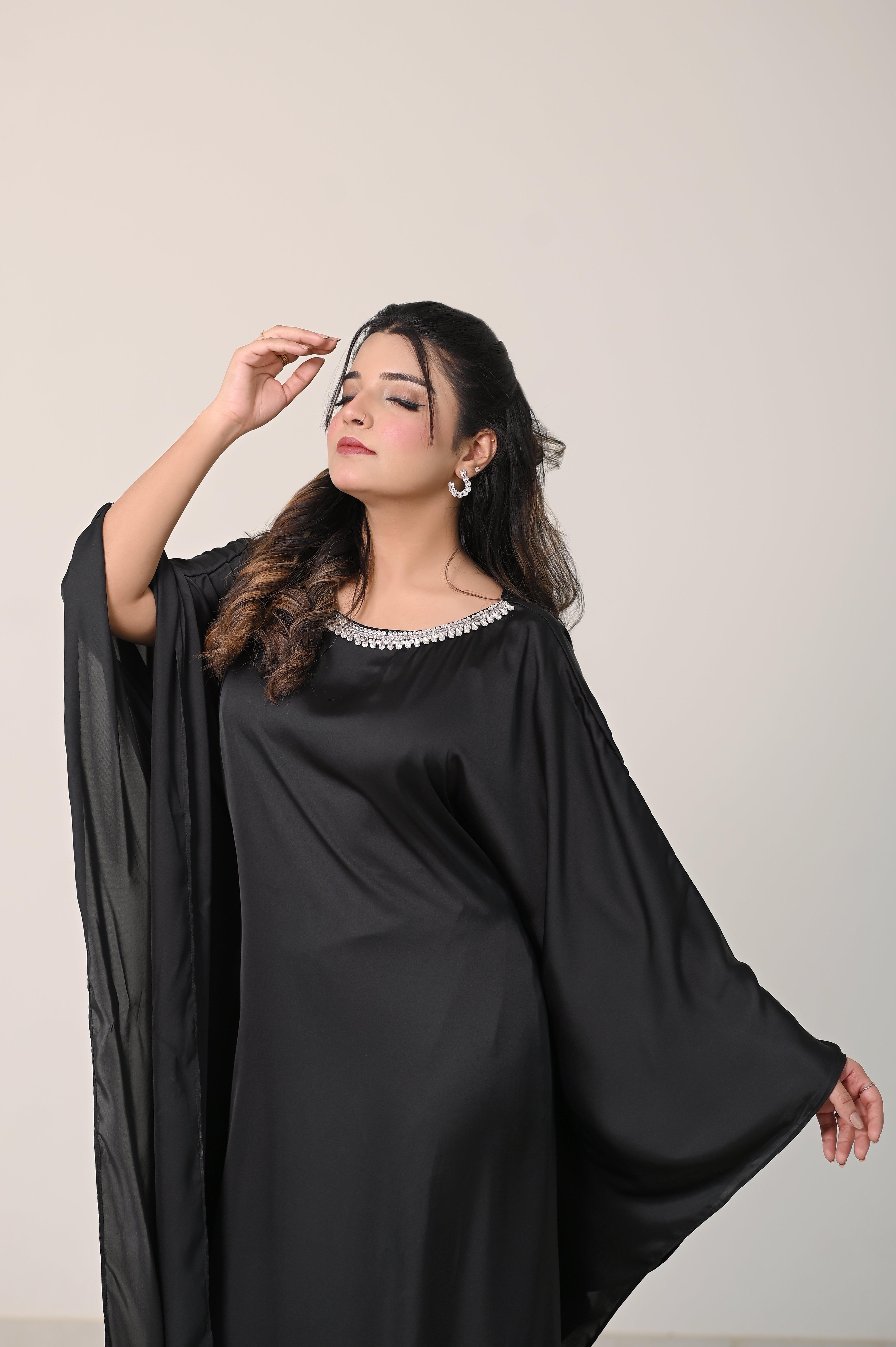 Istanbul Classic Cape-Sleeve Kaftan – Classic Black