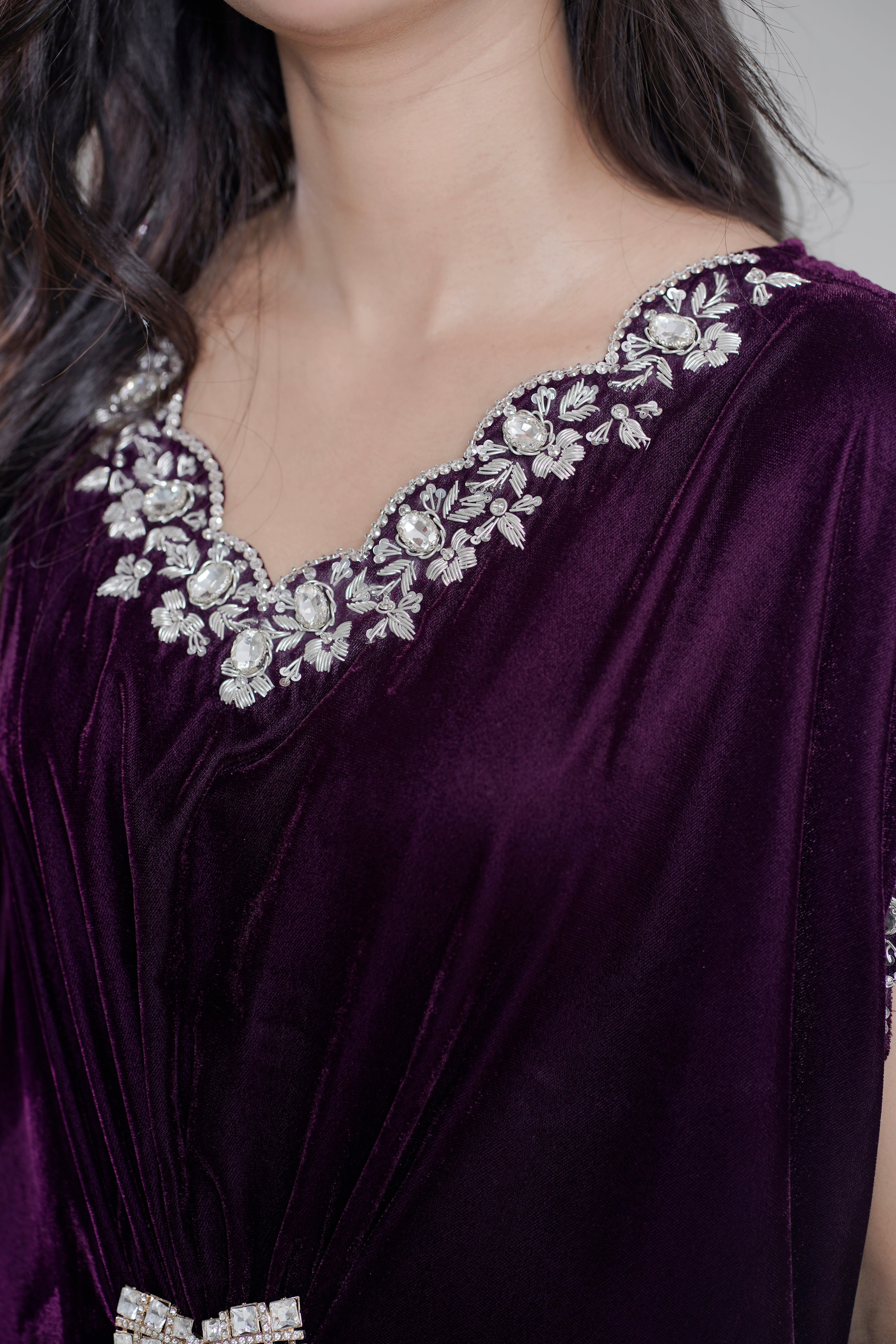 L’Artisan Embroidered Kaftan with Cutwork Neck