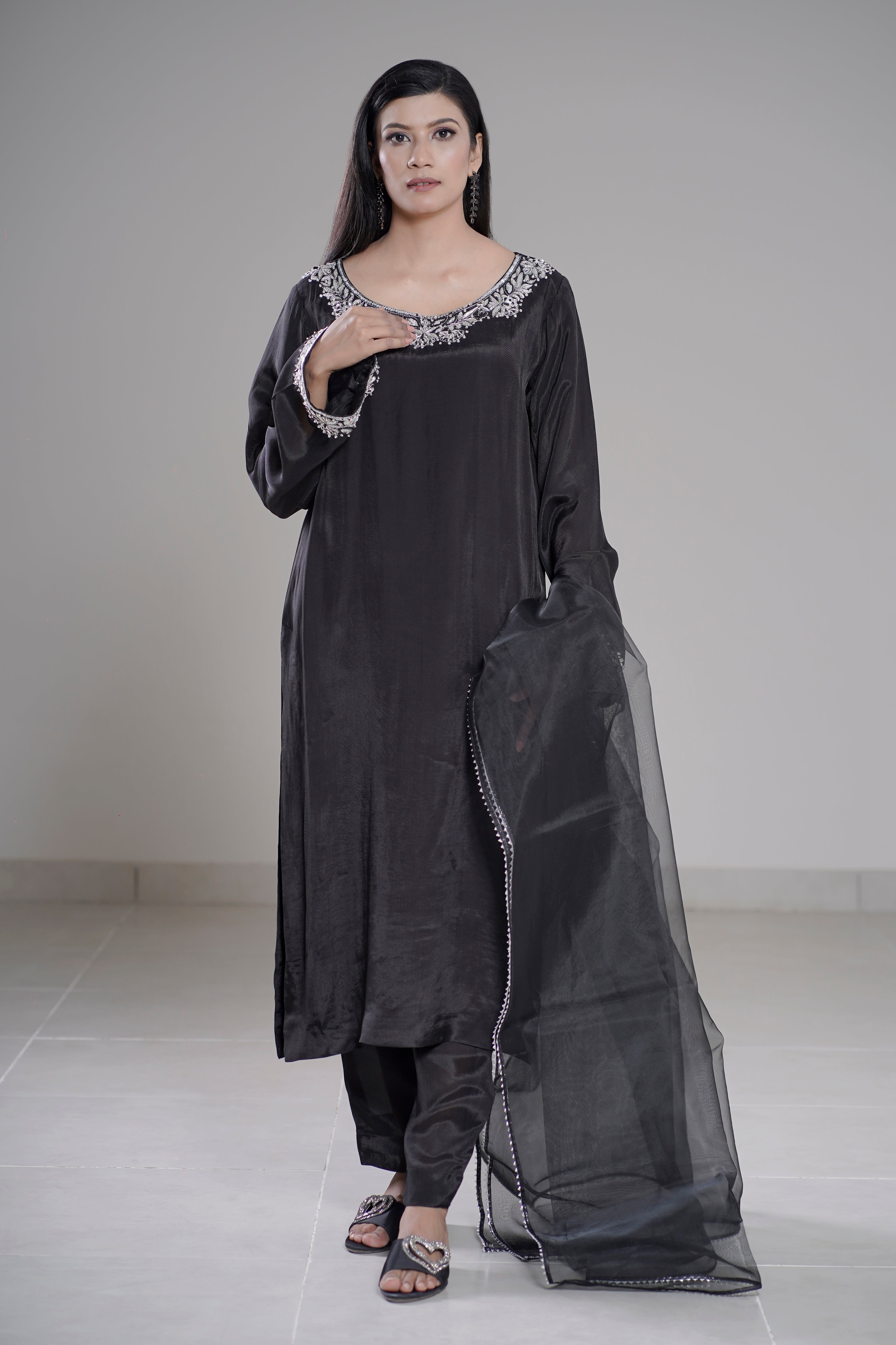 Aurythé — Luxury Embroidered Shalwar Kameez