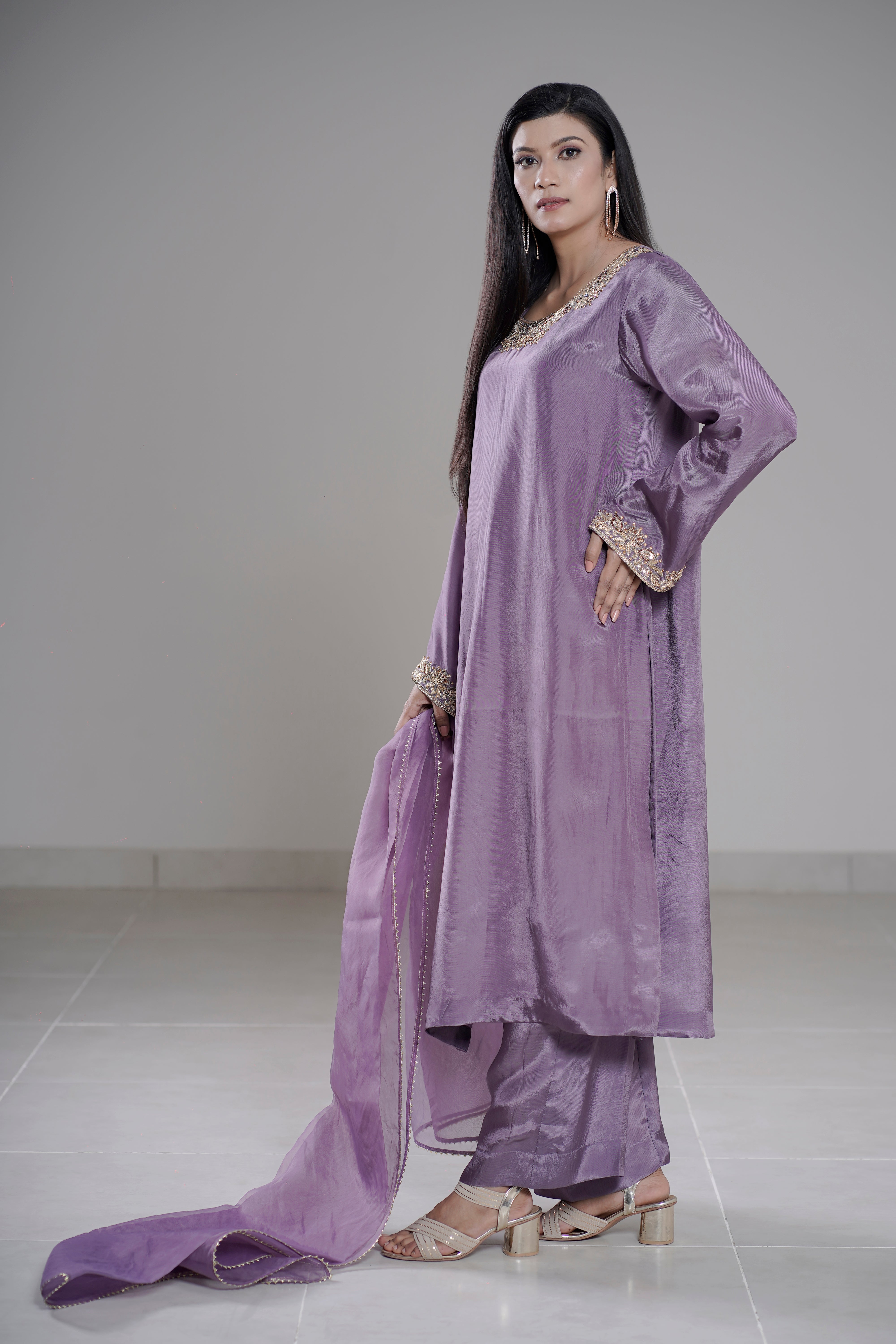 Aurythé — Luxury Embroidered Shalwar Kameez