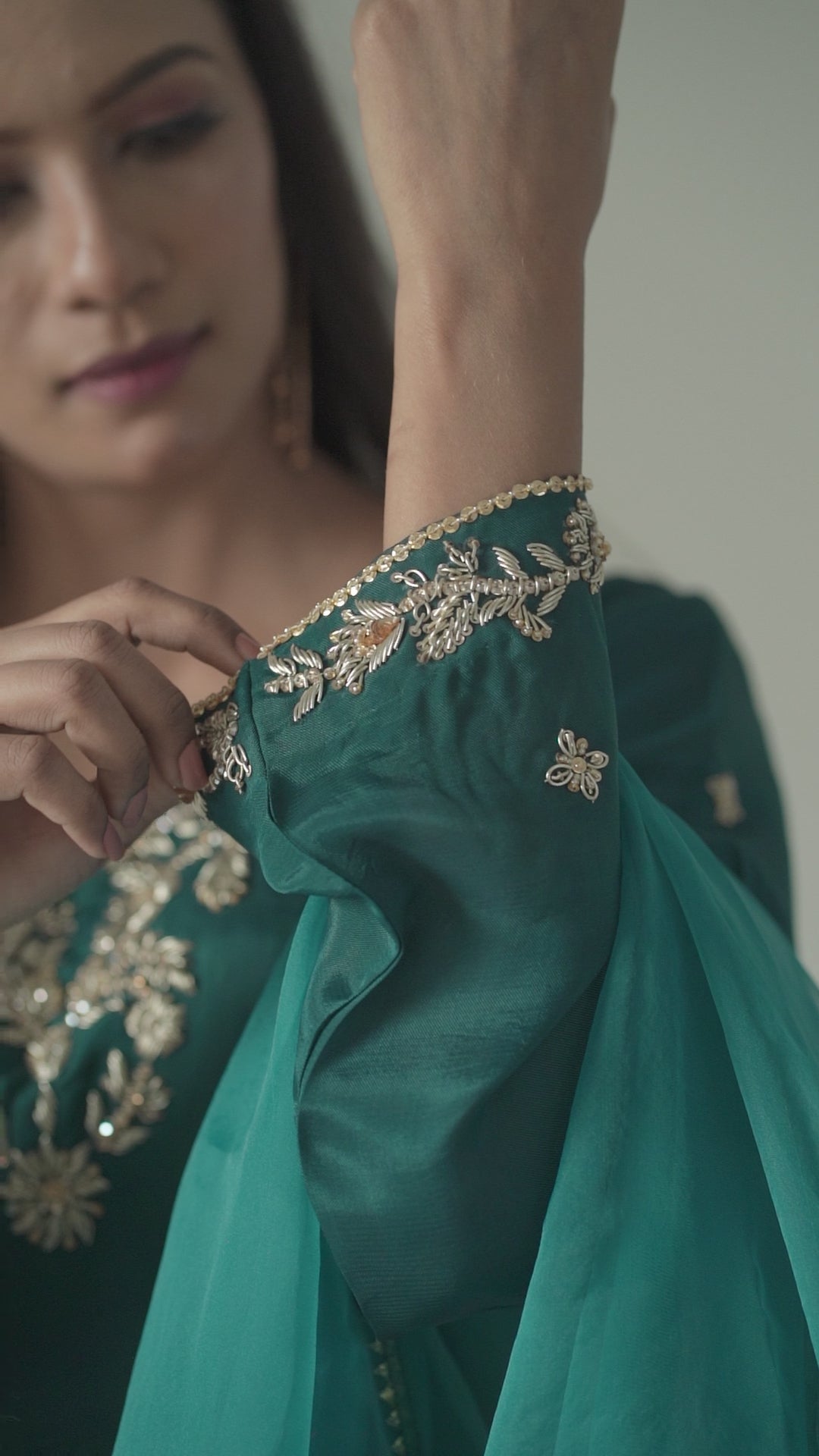 The Luxury Gilded Embroidery in  ب Design