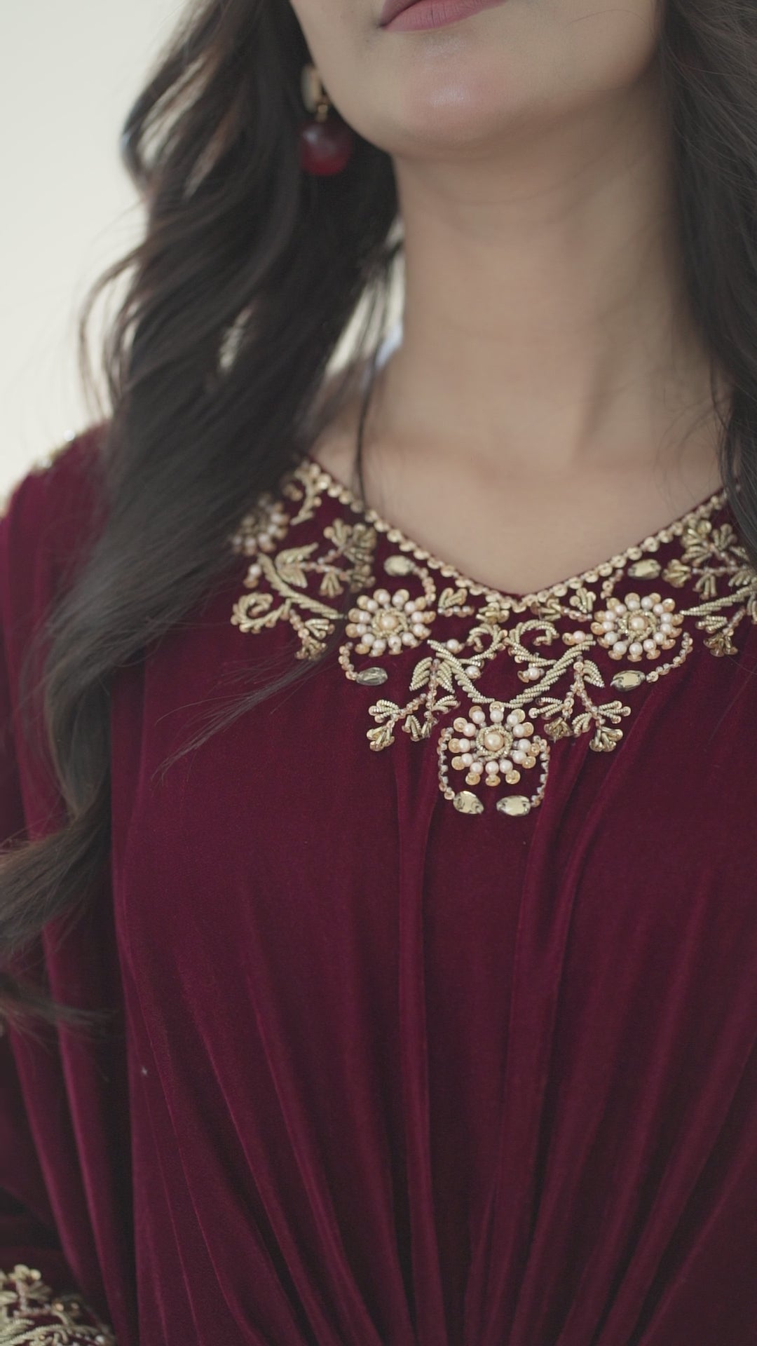 The Aure Embroidered Kaftan "Mehr-e-Maroon"