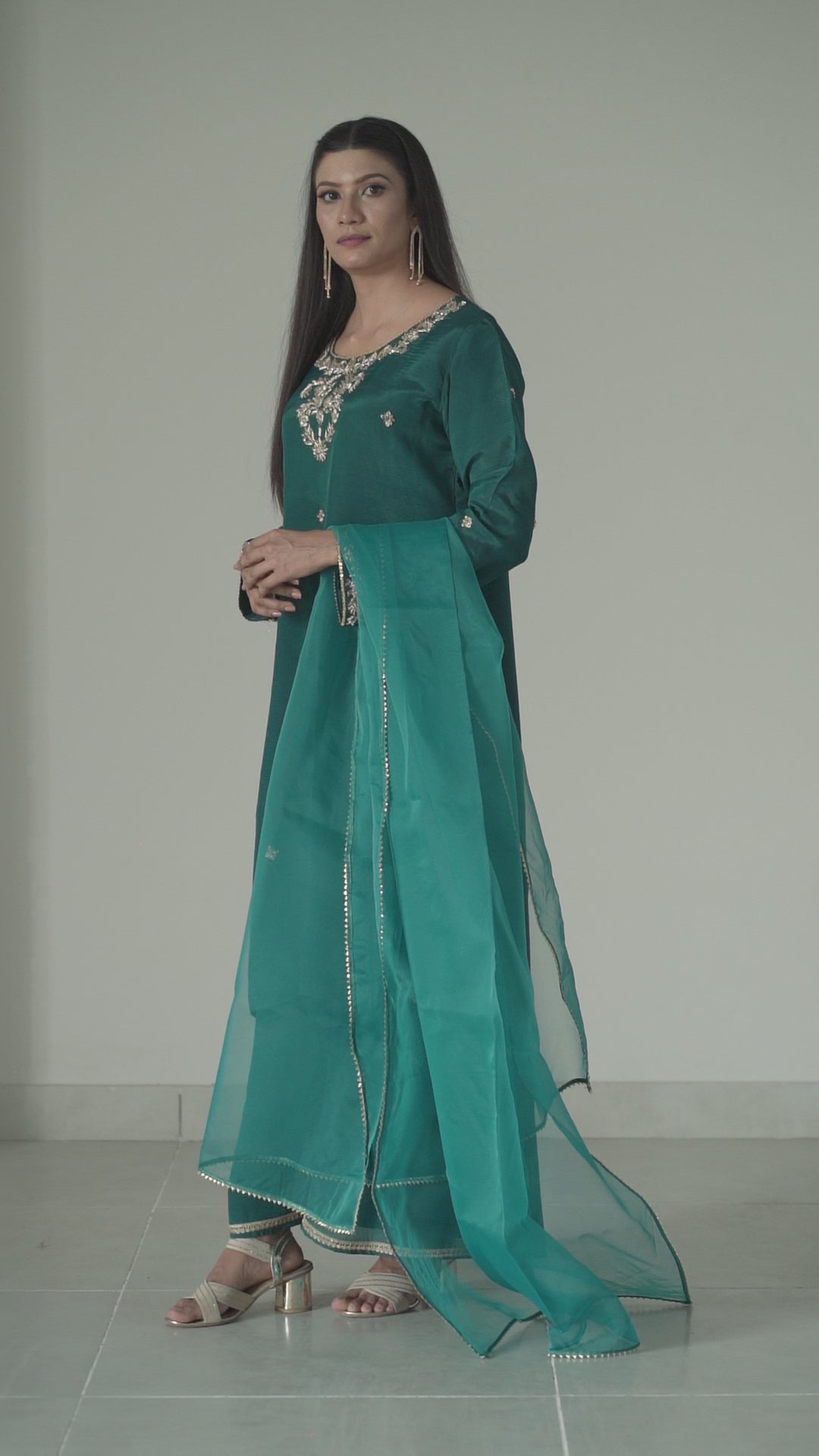 The Luxury Gilded Embroidery in  ب Design