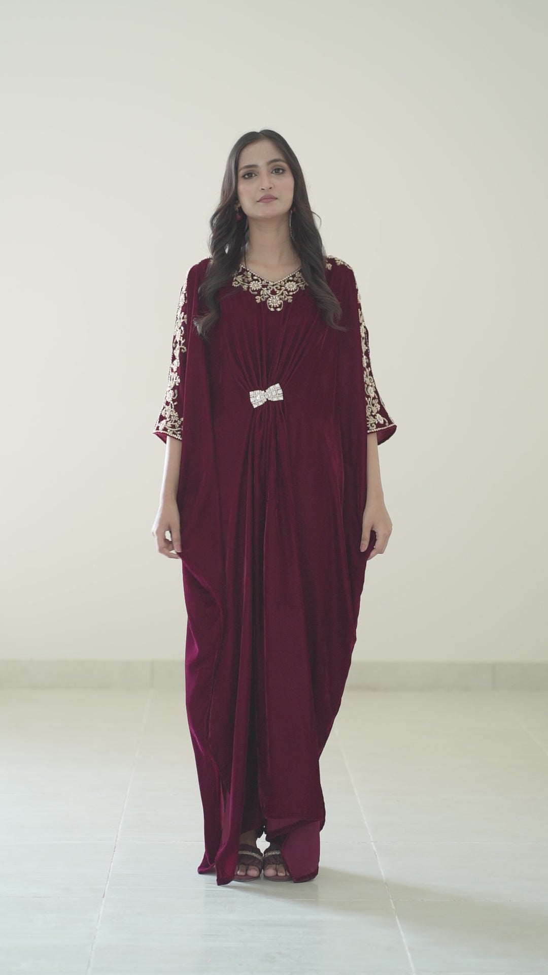 The Aure Embroidered Kaftan "Mehr-e-Maroon"