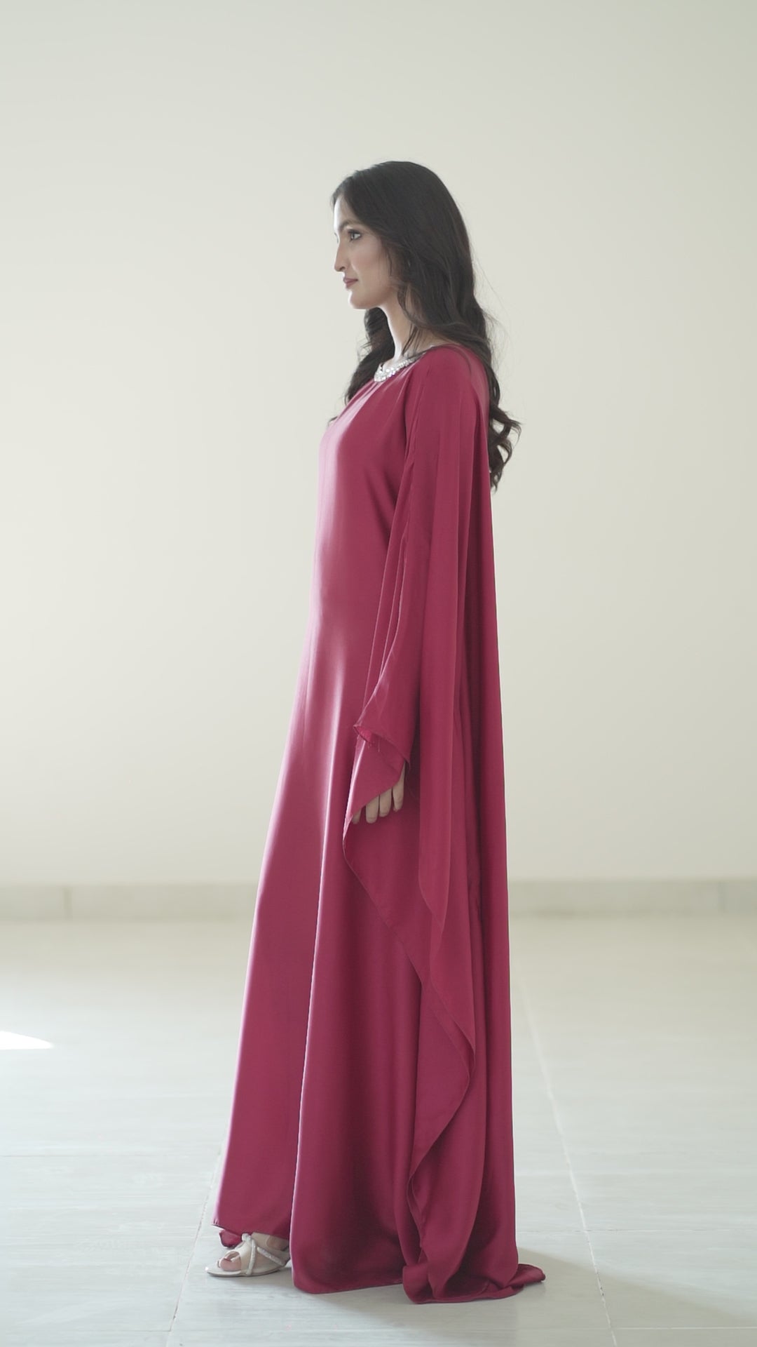 Istanbul Classic Cape-Sleeve Kaftan – Wine Maroon