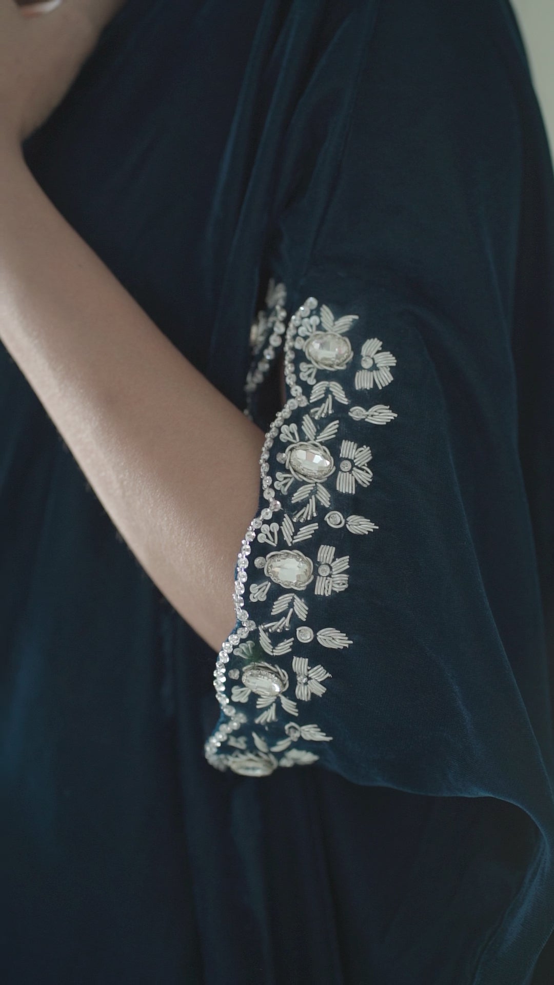 L’Artisan Embroidered Kaftan with Cutwork Neck