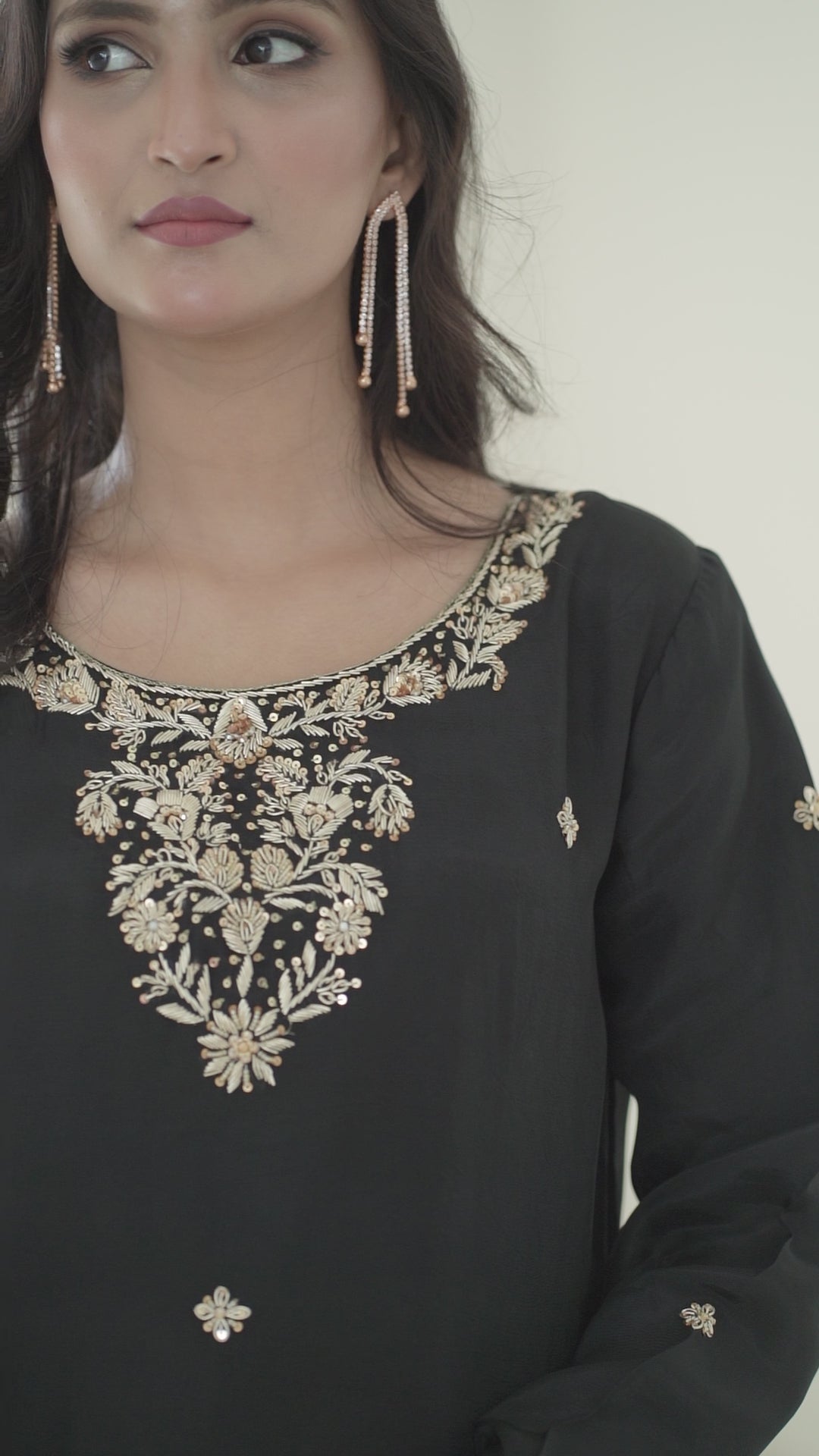 The Luxury Gilded Embroidery in  ب Design